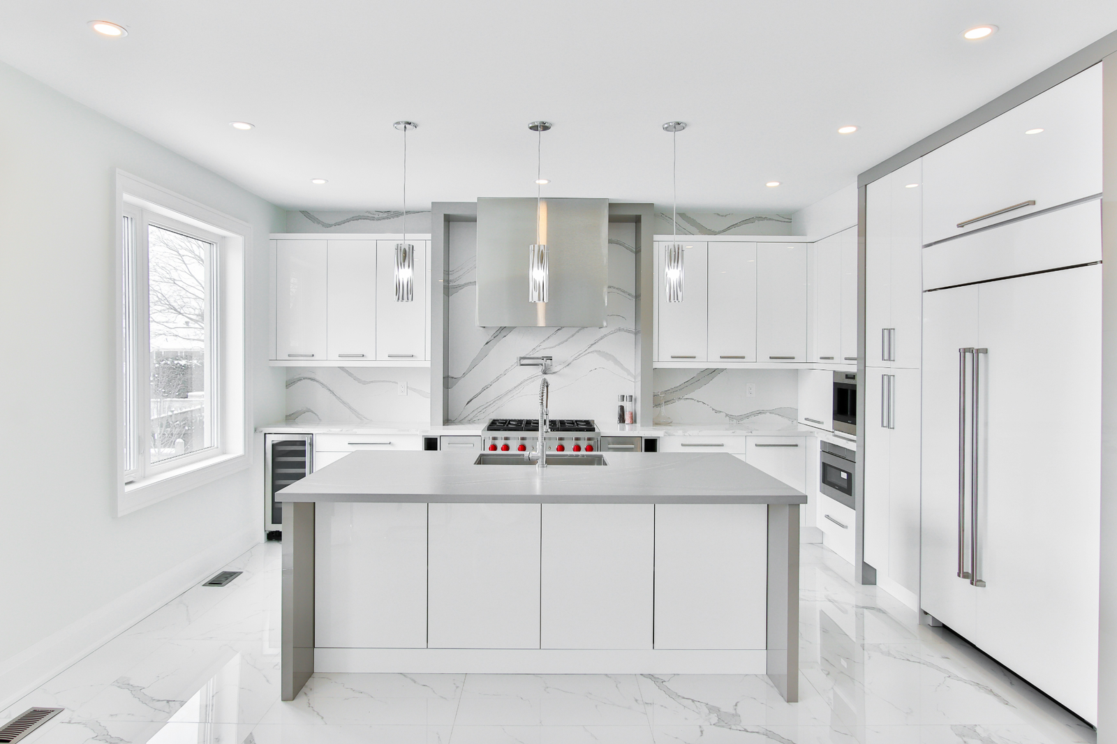 Modern bright kitchen